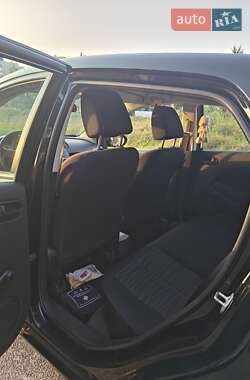 Хэтчбек Mazda 2 2008 в 