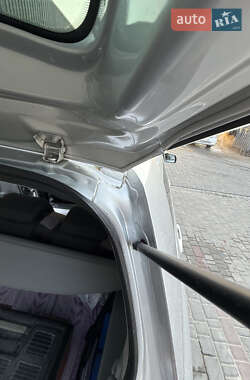 Хэтчбек Mazda 2 2004 в Каменец-Подольском