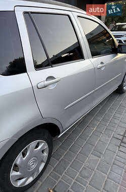 Хэтчбек Mazda 2 2004 в Каменец-Подольском