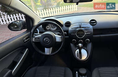 Хэтчбек Mazda 2 2008 в 