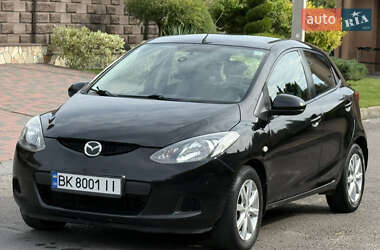 Хэтчбек Mazda 2 2009 в 