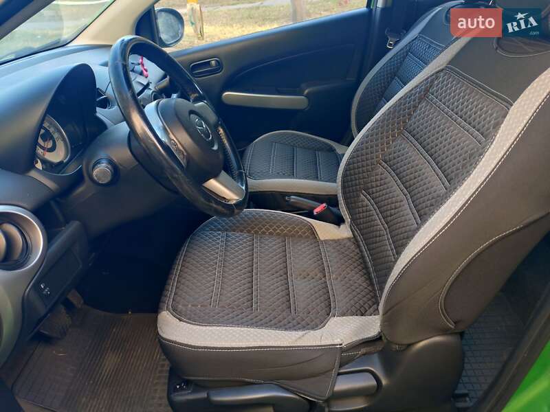 Хэтчбек Mazda 2 2008 в Киеве