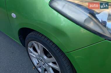 Хэтчбек Mazda 2 2008 в 