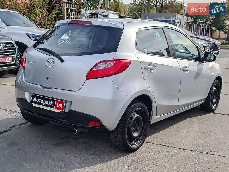 Хэтчбек Mazda 2 2007 в Харькове