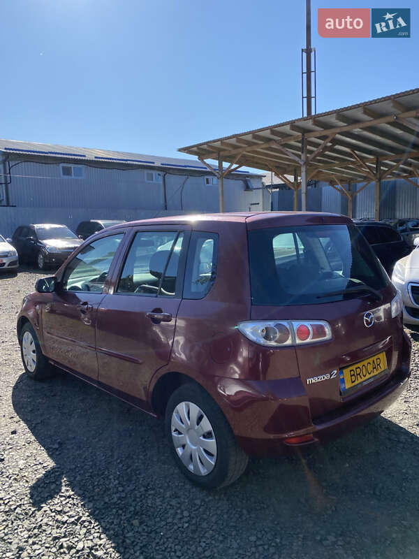 Хэтчбек Mazda 2 2007 в Луцке