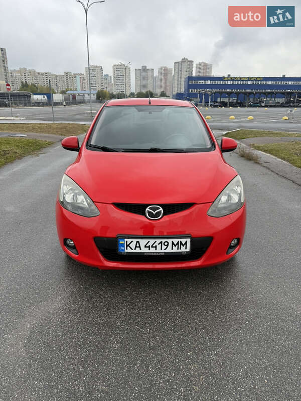 Хэтчбек Mazda 2 2008 в Киеве