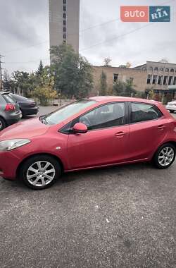 Хэтчбек Mazda 2 2008 в 