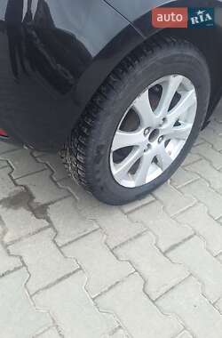 Хэтчбек Mazda 2 2007 в 