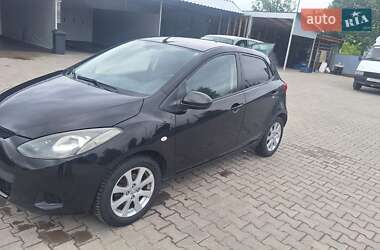 Хэтчбек Mazda 2 2007 в 