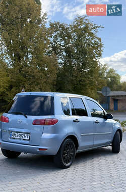 Хэтчбек Mazda 2 2004 в Жмеринке