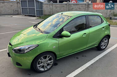 Хэтчбек Mazda 2 2009 в Чернигове