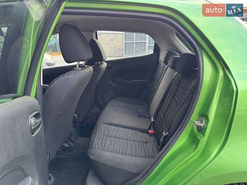 Хэтчбек Mazda 2 2009 в Чернигове