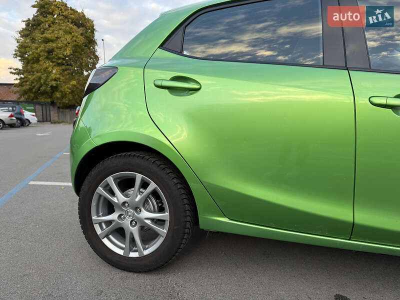 Хэтчбек Mazda 2 2009 в Чернигове