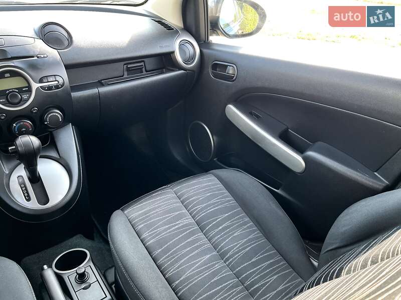 Хетчбек Mazda 2 2009 в Славуті фото 35 Хетчбек Mazda 2 2009 в Славуті