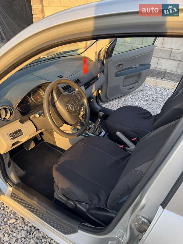 Хетчбек Mazda 2 2006 в Житомирі фото 12 Хетчбек Mazda 2 2006 в Житомирі