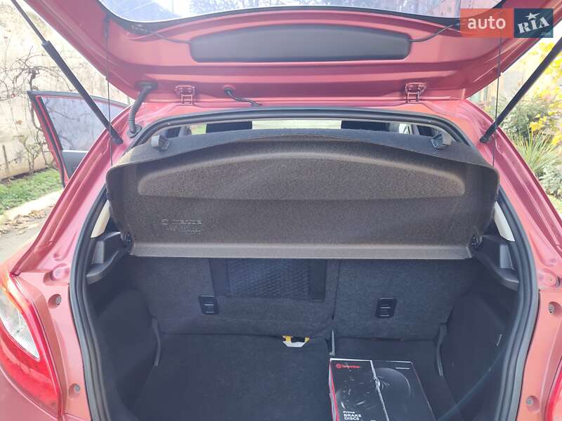 Хэтчбек Mazda 2 2008 в Одессе