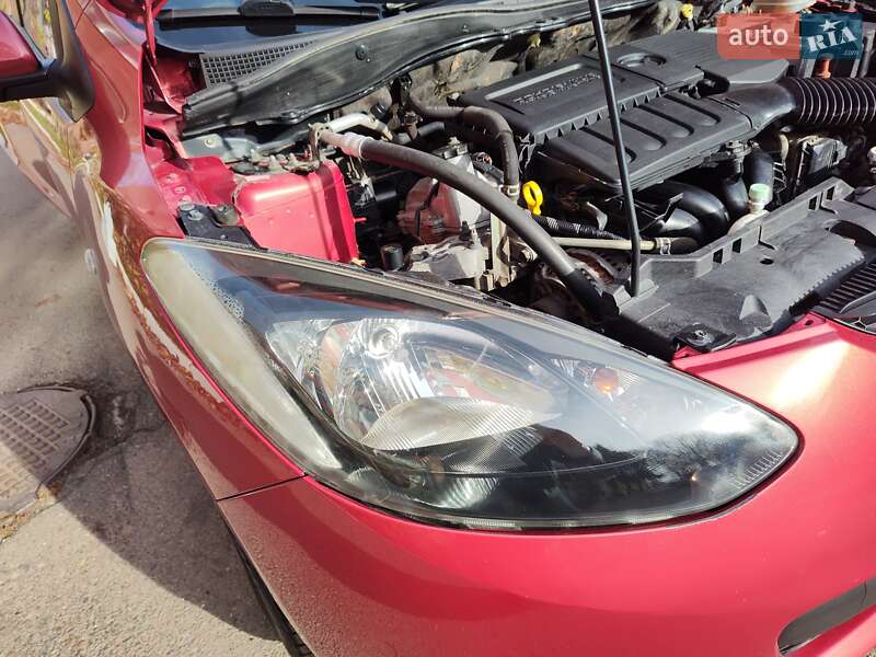 Хэтчбек Mazda 2 2008 в Одессе