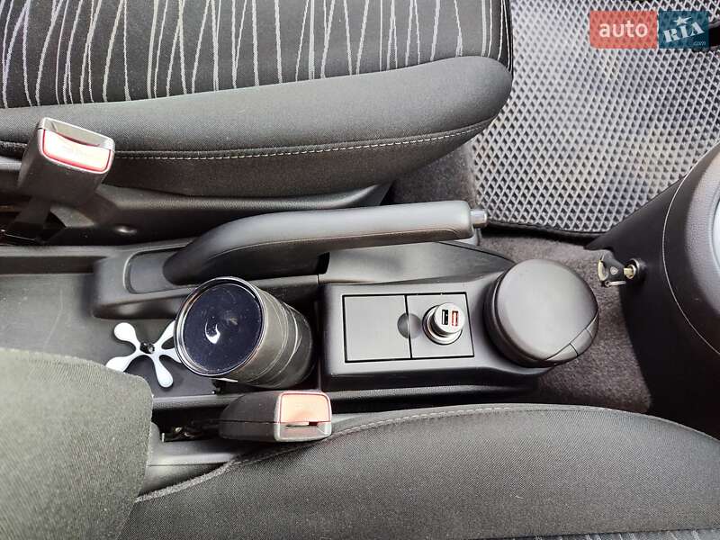 Хэтчбек Mazda 2 2008 в Одессе