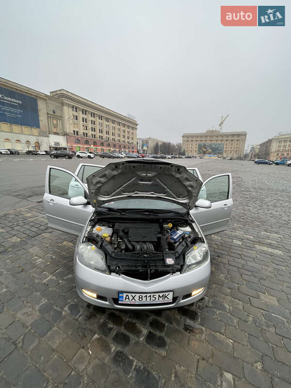 Хетчбек Mazda 2 2003 в Харкові