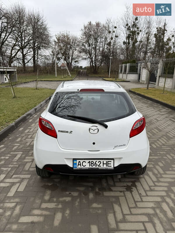 Хетчбек Mazda 2 2010 в Луцьку