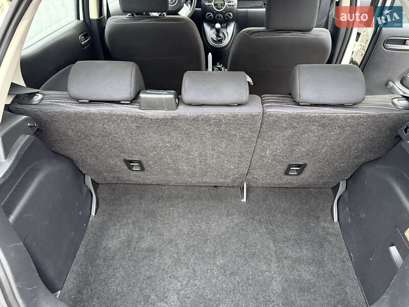 Хетчбек Mazda 2 2010 в Луцьку