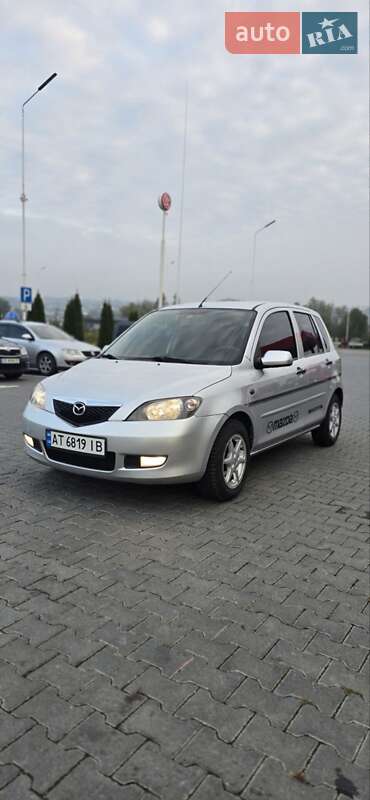 Хэтчбек Mazda 2 2005 в Черновцах