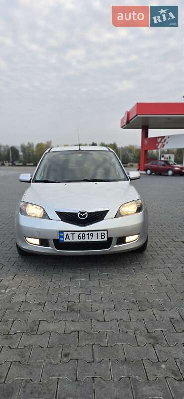 Хэтчбек Mazda 2 2005 в Черновцах