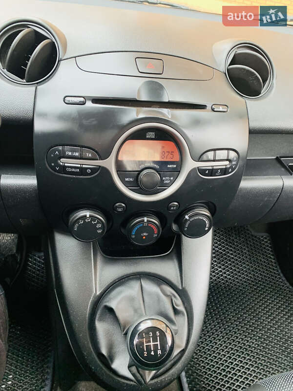 Хэтчбек Mazda 2 2007 в Одессе