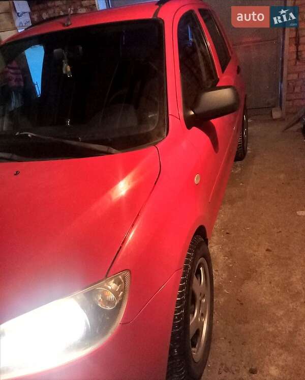 Хетчбек Mazda 2 2004 в Умані