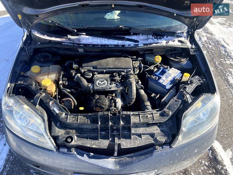 Хетчбек Mazda 2 2004 в Києві