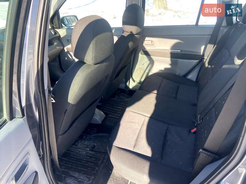 Хетчбек Mazda 2 2004 в Києві