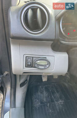 Хетчбек Mazda 2 2004 в Берегомету