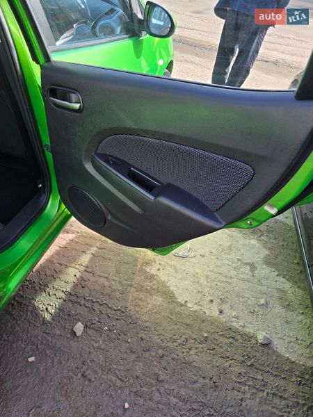 Хетчбек Mazda 2 2009 в Луцьку