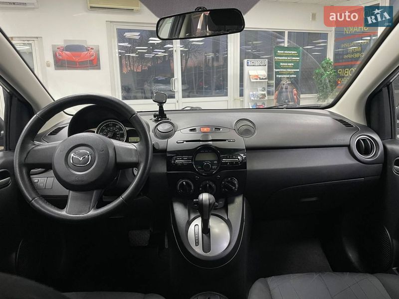 Хэтчбек Mazda 2 2013 в Киеве