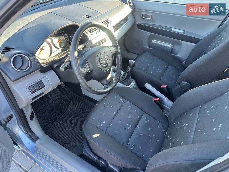 Хетчбек Mazda 2 2004 в Черкасах