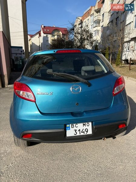 Хэтчбек Mazda 2 2012 в Львове