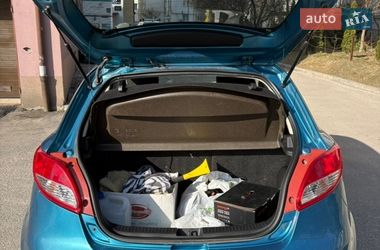 Хэтчбек Mazda 2 2012 в Львове