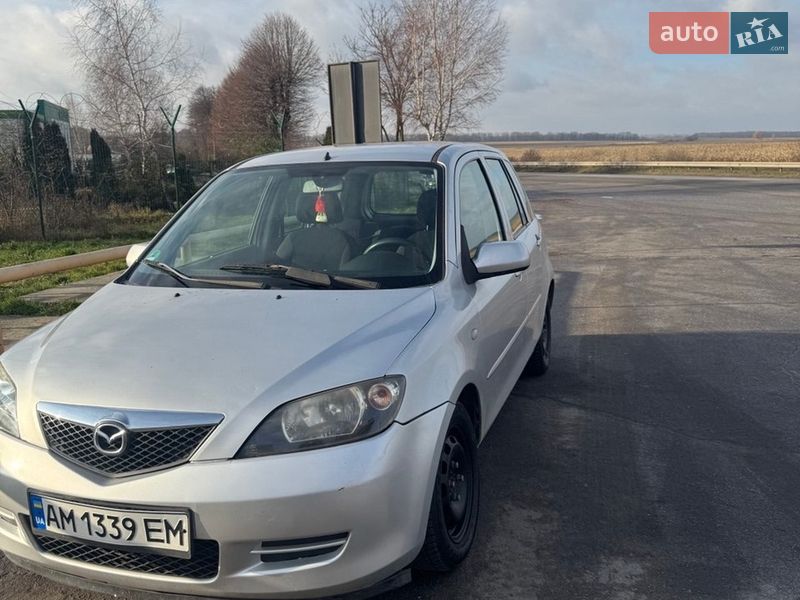 Хетчбек Mazda 2 2006 в Житомирі