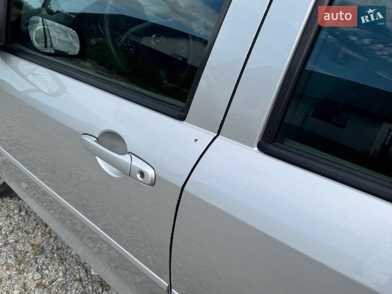 Хетчбек Mazda 2 2006 в Житомирі