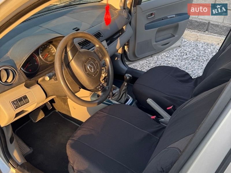 Хетчбек Mazda 2 2006 в Житомирі
