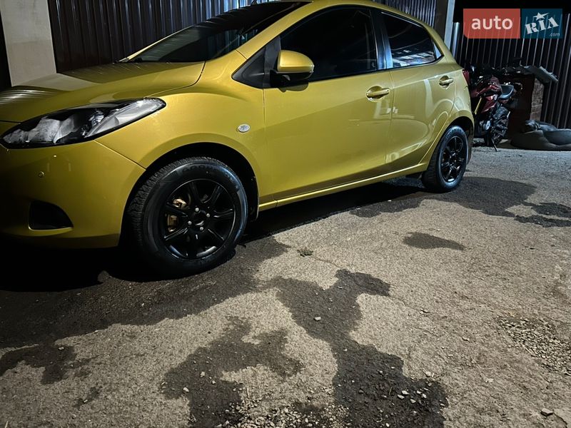 Хетчбек Mazda 2 2008 в Мукачевому