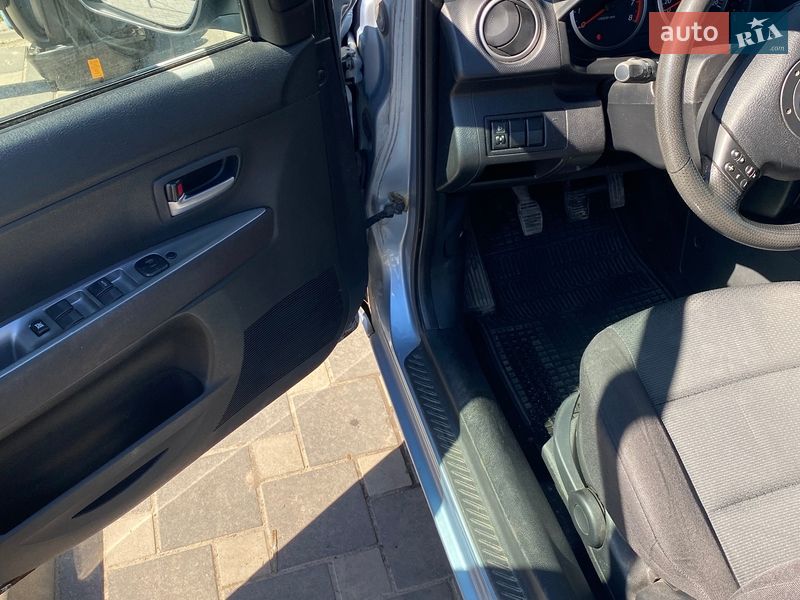 Хэтчбек Mazda 2 2007 в Полтаве