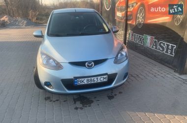 Хэтчбек Mazda 2 2010 в Коростене
