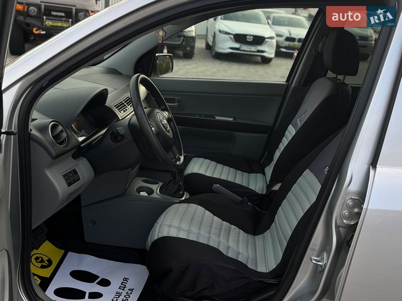 Хетчбек Mazda 2 2004 в Мукачевому
