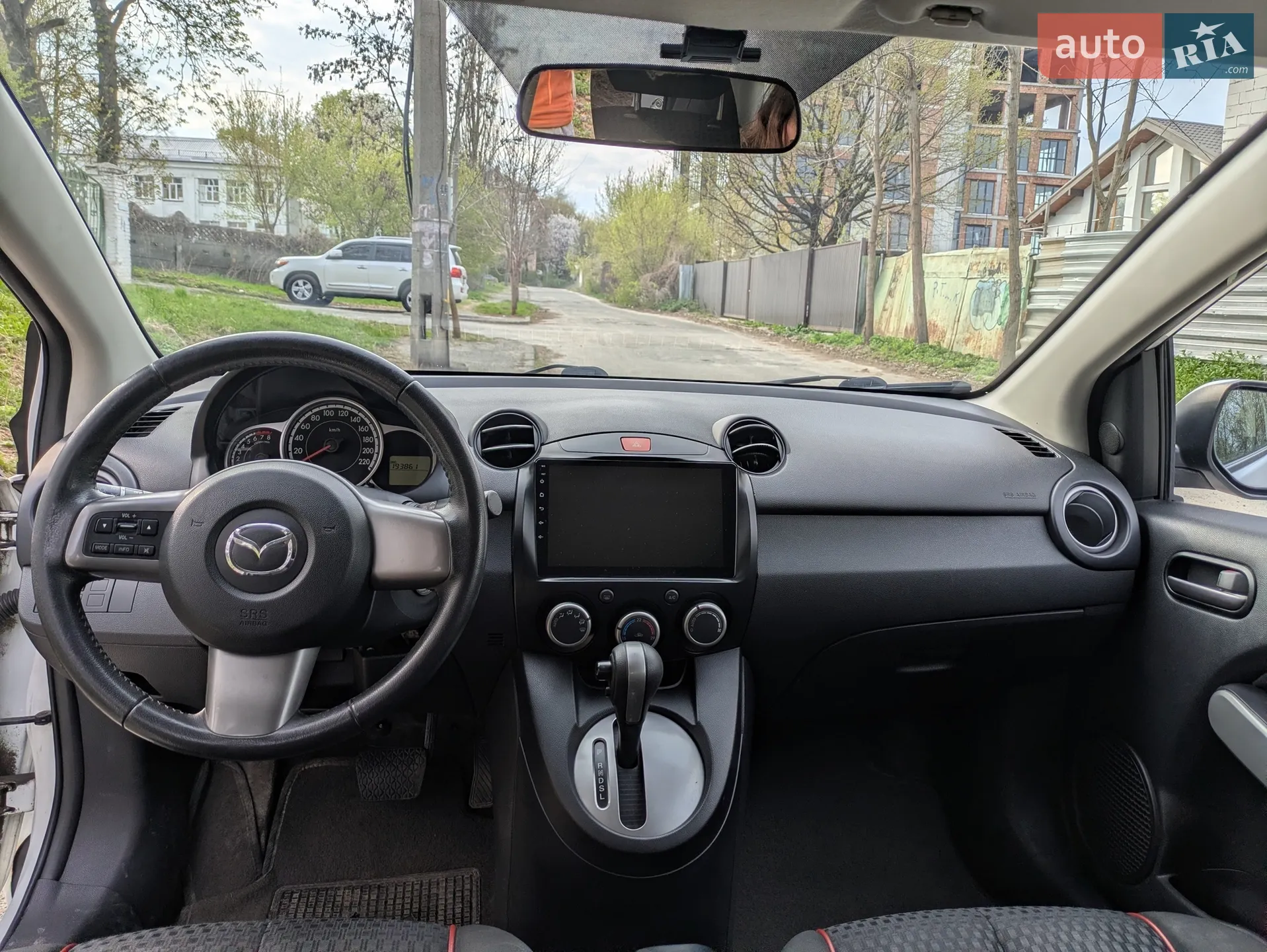2012 Mazda 2 - мініатюра 11