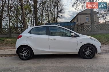 Хэтчбек Mazda 2 2012 в Киеве