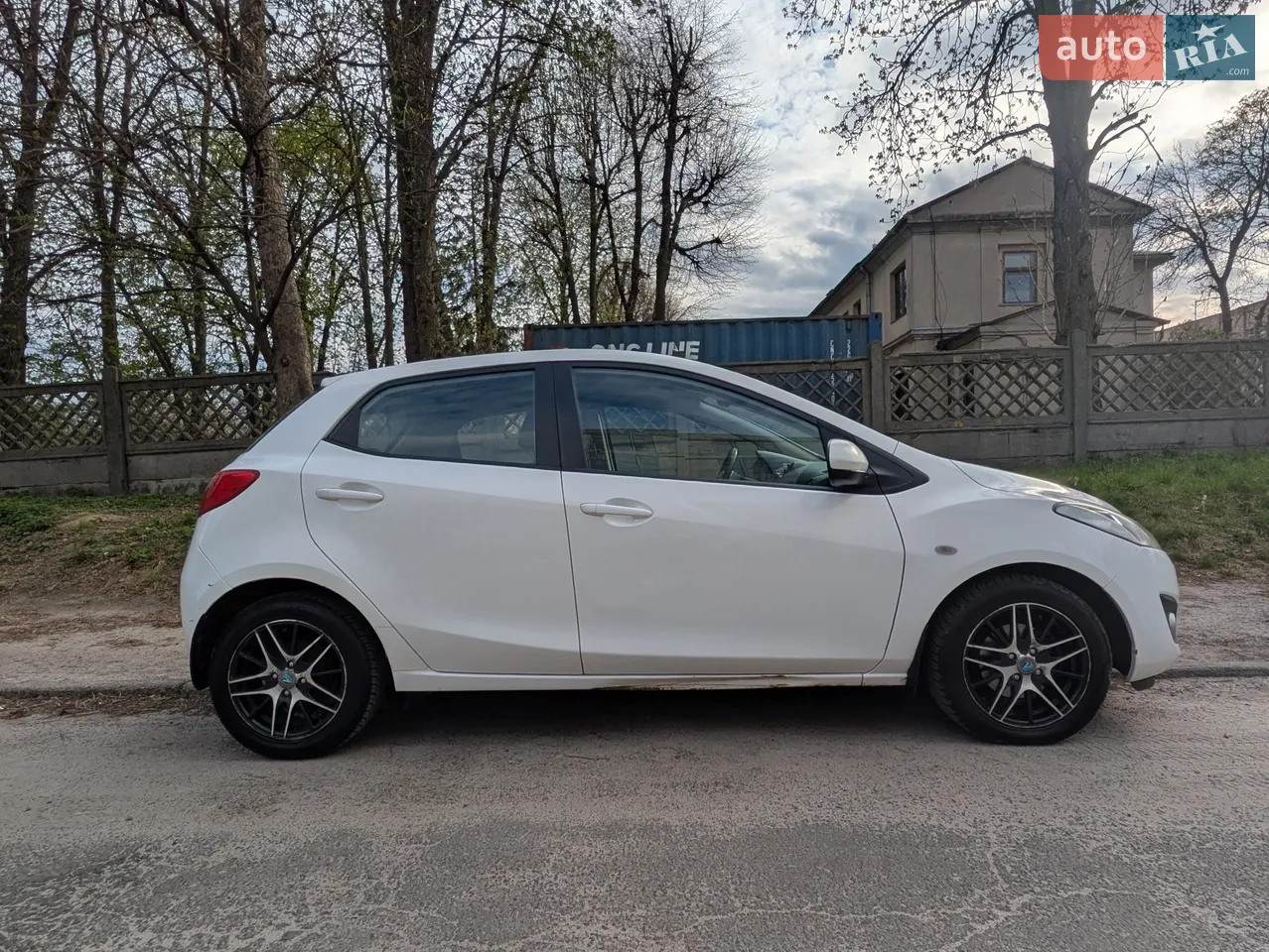 2013 Mazda 2 - мініатюра 12