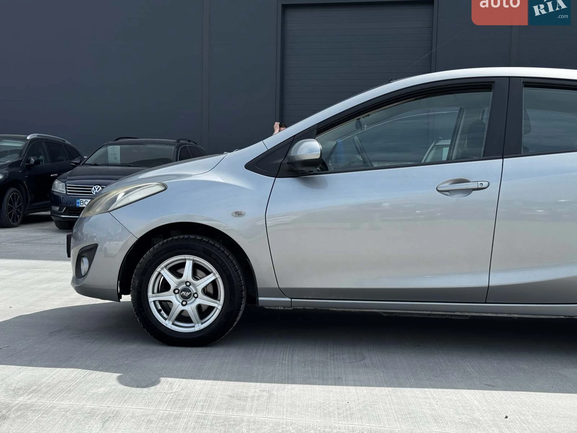 2011 Mazda 2 - мініатюра 14