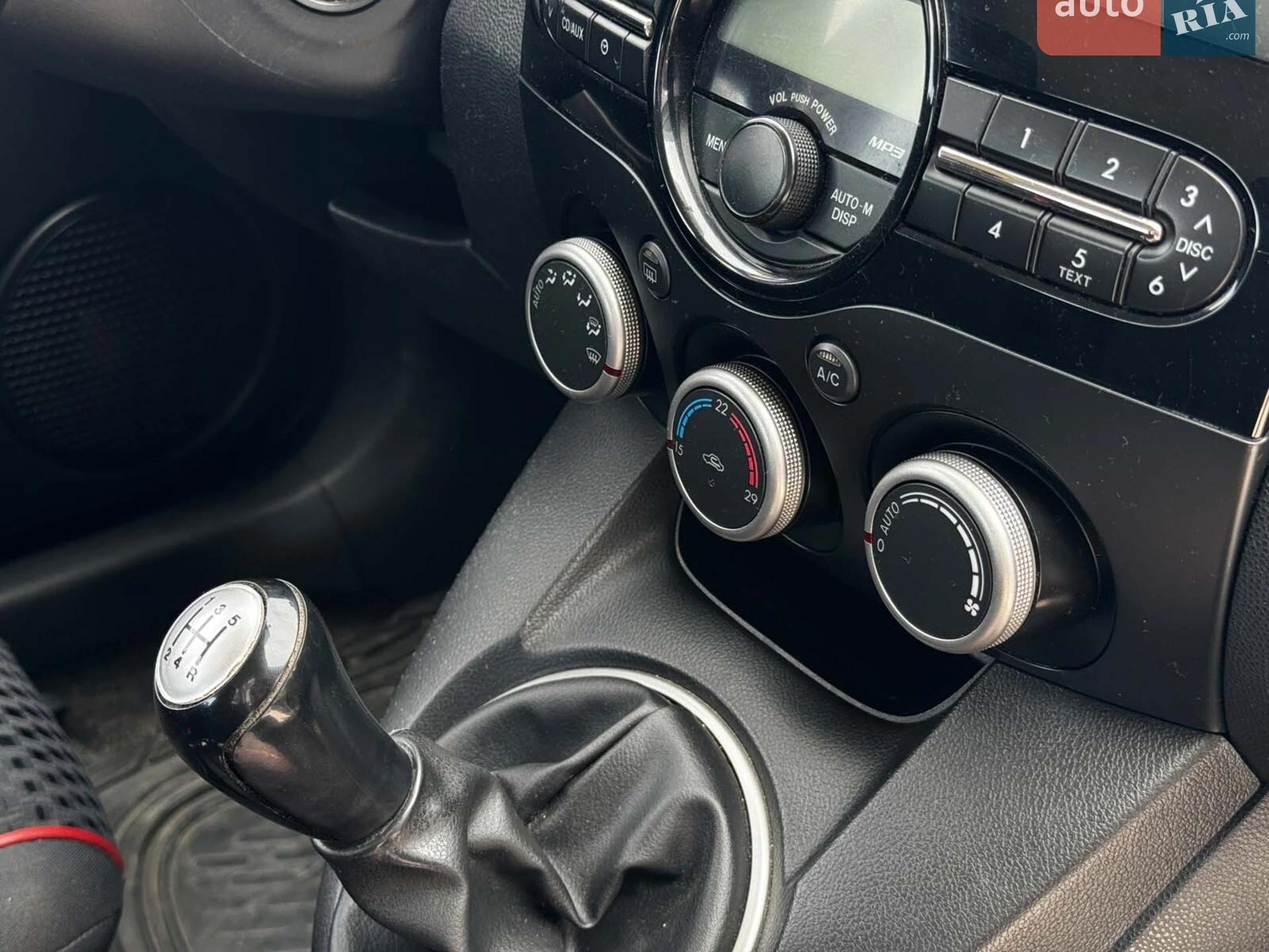 2011 Mazda 2 - мініатюра 27