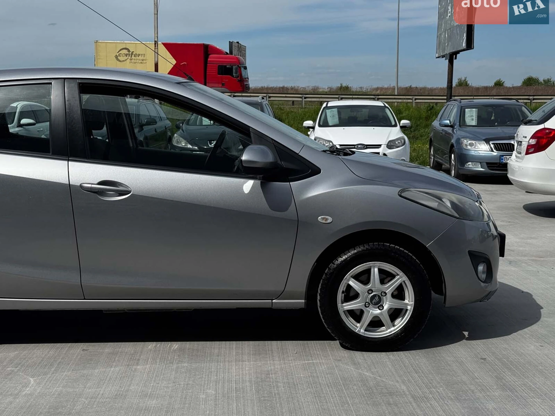 2011 Mazda 2 - мініатюра 5
